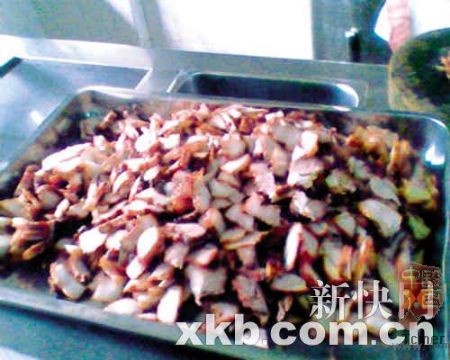 学校食堂用猪淋巴冒充五花肉(组图)