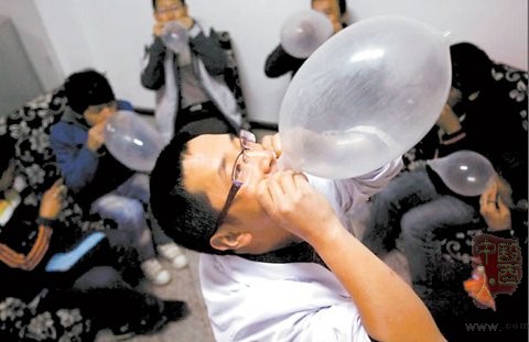 大理市政府出资建男同性恋酒吧