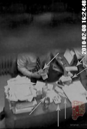 匿名者向记者寄视频光盘曝光医生收回扣