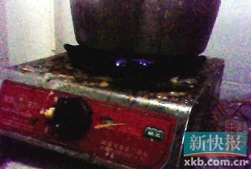 卧底大塘烧鹅:恶臭鸡油涂米蒸出“香饭”