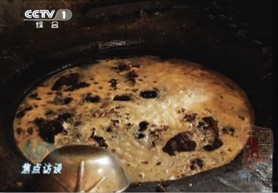浙江黑作坊用动物内脏炼地沟油销往皖苏沪渝