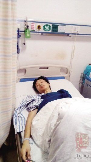 躺在病床上的张同学 躺在病床上的张同学